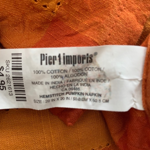 6- Linen Napkins - Picture 4 of 4